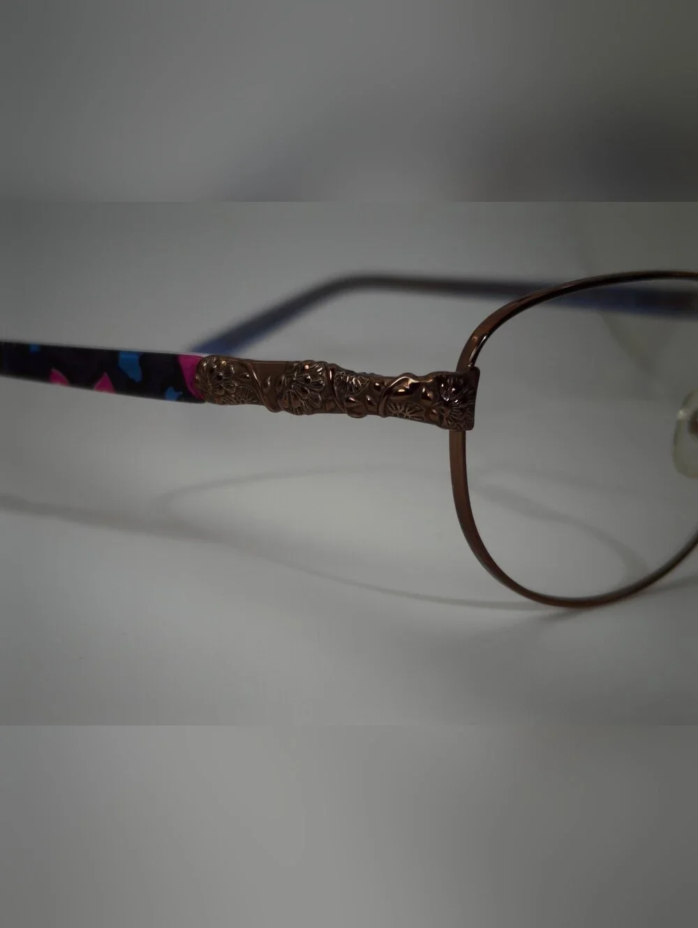 Vera Bradley Penelope. Oval Metal Eyeglasses in African Violet.